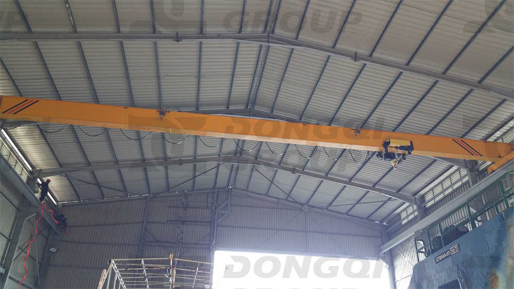 Application case of HD 5-ton single-girder overhead crane in Maldives shipyard