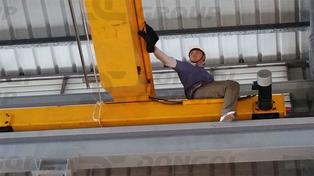 Installation process of HD type 5-ton single beam overhead crane