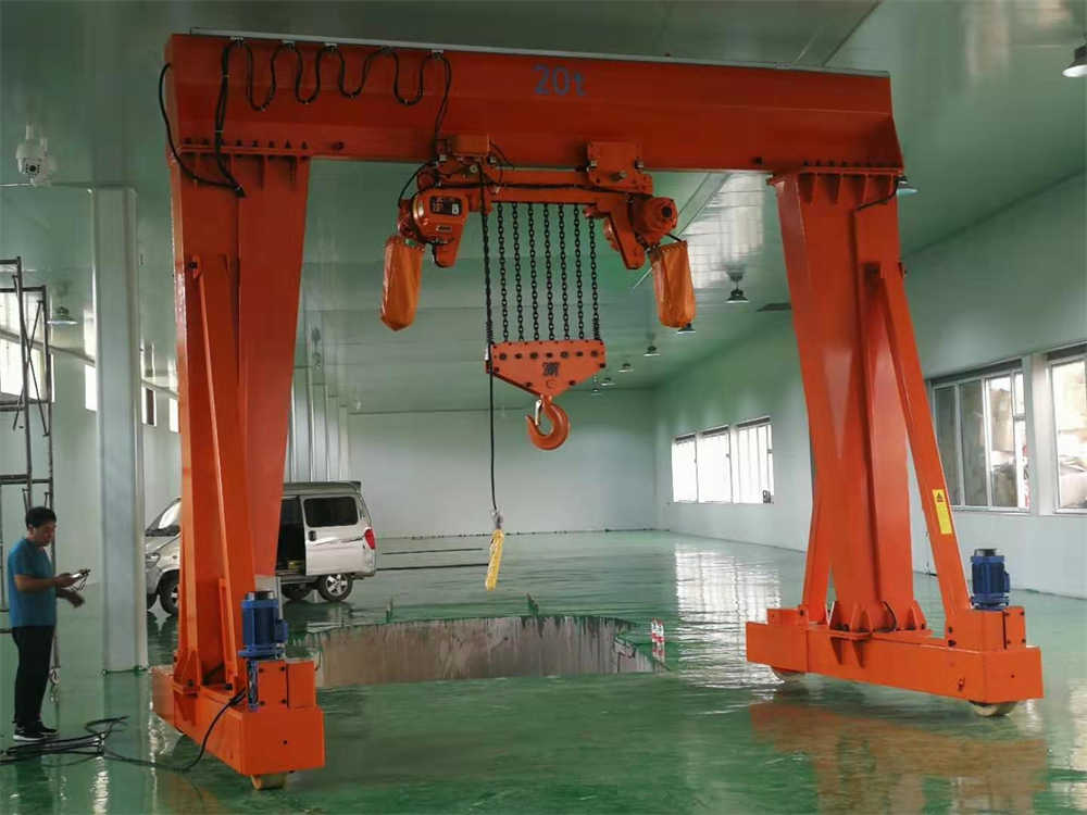 Mobile gantry cranes bridge the gaps between factory, yard, and construction site