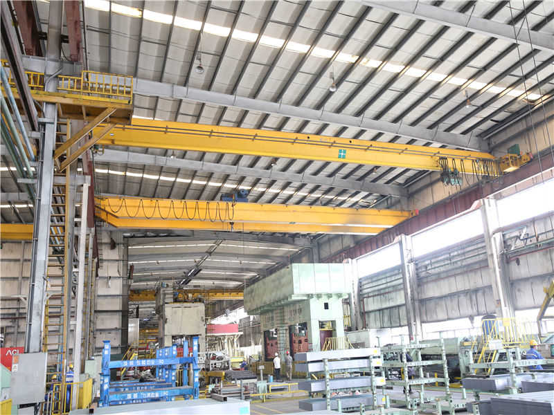 Supply various types of bridge cranes to China International Container Group