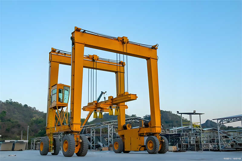 Innovative practice of customized rubber-tyred gantry crane in automobile factory