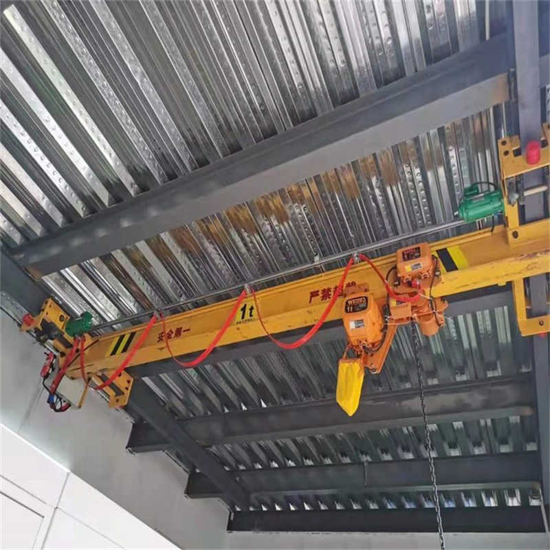 Pemasangan Derek Gantung: Pertimbangan Teknik Utama