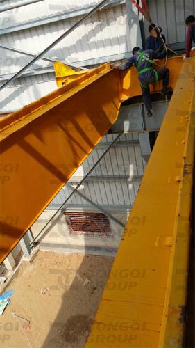 Installation-process-of-a-20-ton-double-beam-overhead-crane-14