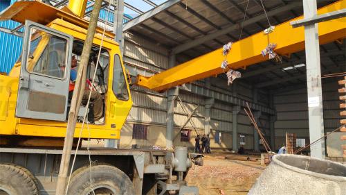 Installation-process-of-a-20-ton-double-beam-overhead-crane-4